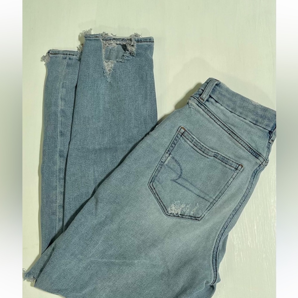 american eagle mom jeans